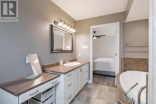 2760 Johannes Street, Ottawa, ON - Indoor Photo Showing Bathroom