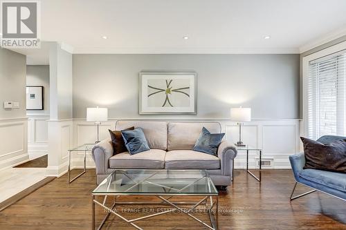 106 Wimbleton Road, Toronto, ON - Indoor Photo Showing Living Room