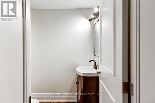 106 Wimbleton Road, Toronto, ON - Indoor Photo Showing Bathroom