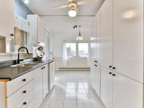 Cuisine - 492  - 494 Ch. Seigneurial, L'Épiphanie, QC - Indoor Photo Showing Kitchen With Double Sink