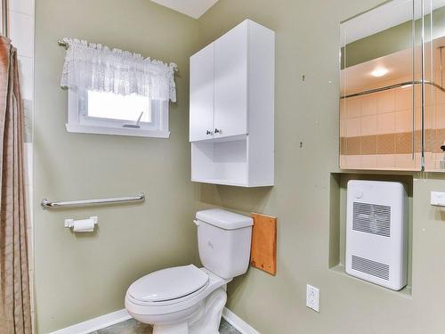 Salle de bains - 492  - 494 Ch. Seigneurial, L'Épiphanie, QC - Indoor Photo Showing Bathroom