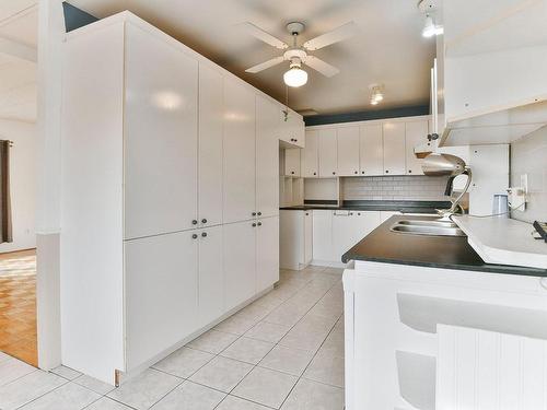 Cuisine - 492  - 494 Ch. Seigneurial, L'Épiphanie, QC - Indoor Photo Showing Kitchen With Double Sink