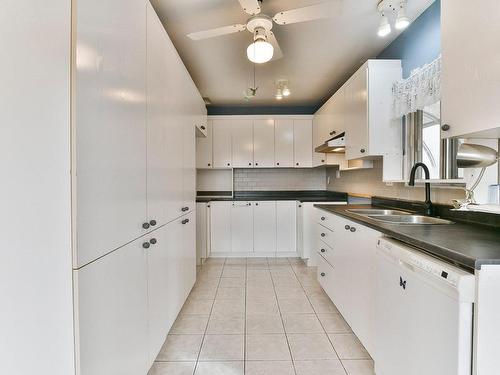 Cuisine - 492  - 494 Ch. Seigneurial, L'Épiphanie, QC - Indoor Photo Showing Kitchen With Double Sink