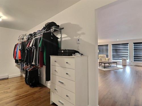 28 Rue François-Bertrand, Sainte-Catherine-De-La-Jacques-Cartier, QC - Indoor With Storage