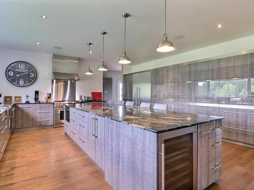 Cuisine - 28 Rue François-Bertrand, Sainte-Catherine-De-La-Jacques-Cartier, QC - Indoor Photo Showing Kitchen With Upgraded Kitchen