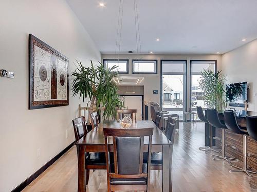 Dining room - 27 Rue Marcel-Arbour, Mont-Saint-Grégoire, QC - Indoor Photo Showing Dining Room