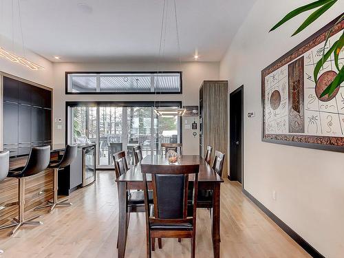 Dining room - 27 Rue Marcel-Arbour, Mont-Saint-Grégoire, QC - Indoor Photo Showing Dining Room