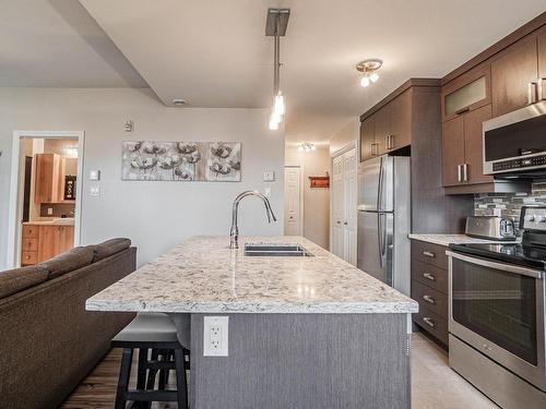 Kitchen - 501-1095 Rue Yves-Blais, Terrebonne (Lachenaie), QC - Indoor Photo Showing Kitchen With Double Sink With Upgraded Kitchen