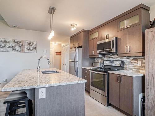 Kitchen - 501-1095 Rue Yves-Blais, Terrebonne (Lachenaie), QC - Indoor Photo Showing Kitchen With Double Sink With Upgraded Kitchen