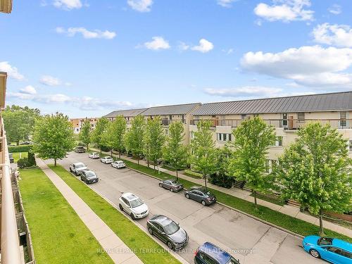 411-71 Jonesville Cres, Toronto, ON - Outdoor With View