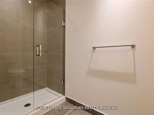 3908-950 Portage Pkwy, Vaughan, ON - Indoor Photo Showing Bathroom