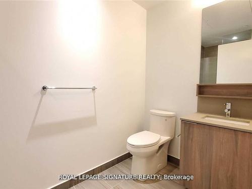 3908-950 Portage Pkwy, Vaughan, ON - Indoor Photo Showing Bathroom