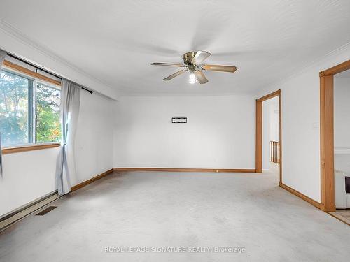 58A Oxford St, Richmond Hill, ON - Indoor Photo Showing Other Room