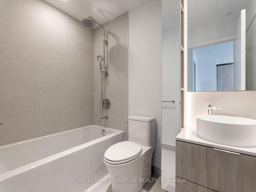 618-28 Ann St, Mississauga, ON - Indoor Photo Showing Bathroom