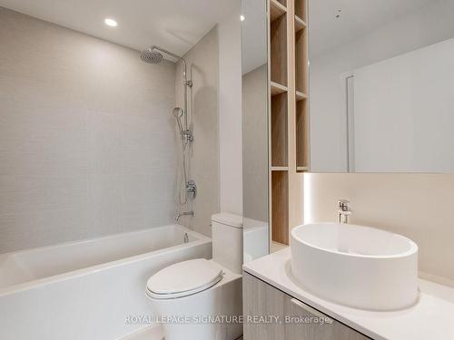 618-28 Ann St, Mississauga, ON - Indoor Photo Showing Bathroom