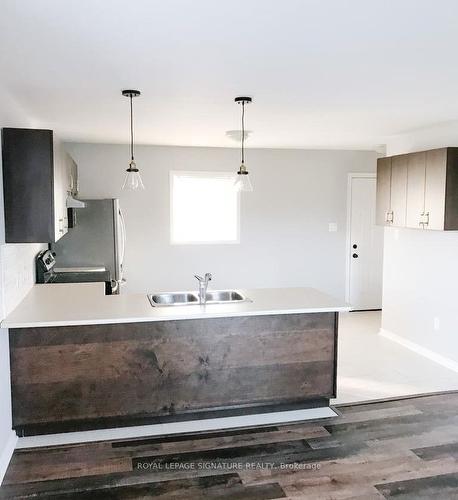 9052 Ninth Line, Halton Hills, ON - Indoor Photo Showing Kitchen With Double Sink