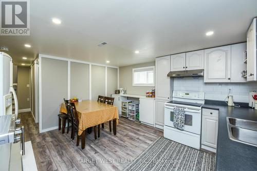 1443 Saginaw Crescent, Mississauga, ON - Indoor Photo Showing Kitchen With Double Sink