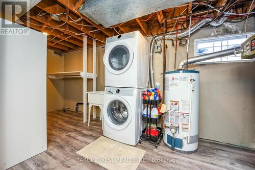 1443 Saginaw Crescent, Mississauga, ON - Indoor Photo Showing Laundry Room