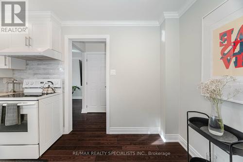 62 Berkshire Square, Brampton, ON - Indoor Photo Showing Kitchen