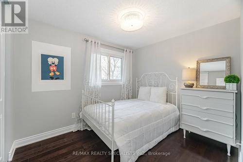 62 Berkshire Square, Brampton, ON - Indoor Photo Showing Bedroom