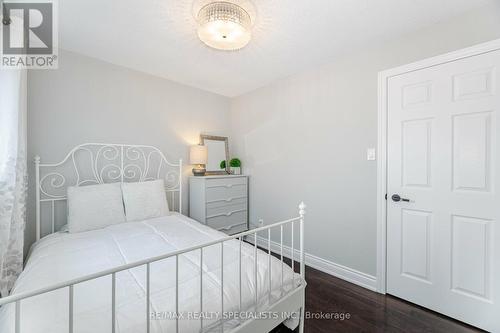 62 Berkshire Square, Brampton, ON - Indoor Photo Showing Bedroom