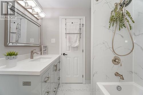 62 Berkshire Square, Brampton, ON - Indoor Photo Showing Bathroom