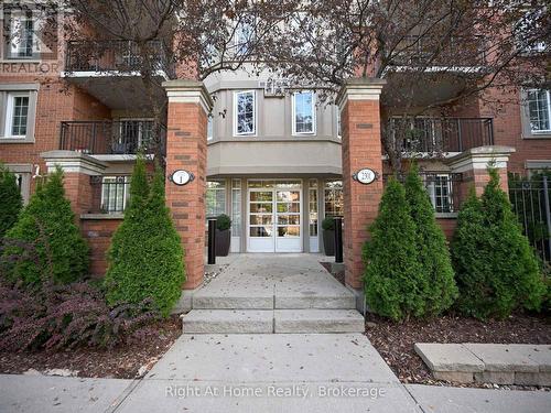 204 - 2301 Parkhaven Boulevard, Oakville (Uptown Core), ON - Outdoor With Balcony