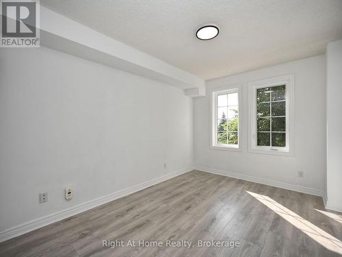 204 - 2301 Parkhaven Boulevard, Oakville (Uptown Core), ON - Indoor Photo Showing Other Room