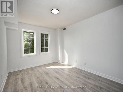 204 - 2301 Parkhaven Boulevard, Oakville (Uptown Core), ON - Indoor Photo Showing Other Room