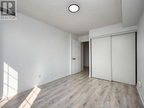 204 - 2301 Parkhaven Boulevard, Oakville (Uptown Core), ON - Indoor Photo Showing Other Room