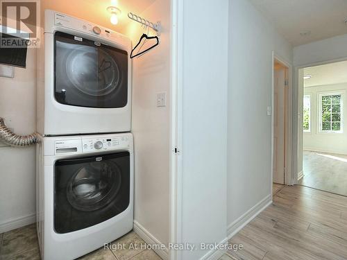 204 - 2301 Parkhaven Boulevard, Oakville (Uptown Core), ON - Indoor Photo Showing Laundry Room