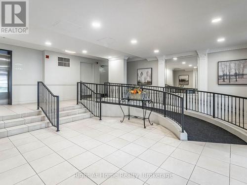 204 - 2301 Parkhaven Boulevard, Oakville (Uptown Core), ON - Indoor Photo Showing Other Room