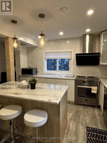 102 - 160 Olde Bayview Avenue, Richmond Hill, ON - Indoor Photo Showing Kitchen