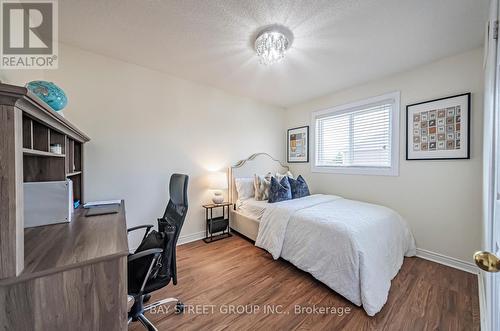 15 Inverhuron Trail, Oakville, ON - Indoor Photo Showing Bedroom