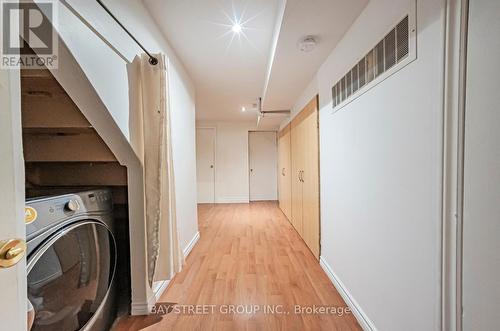 15 Inverhuron Trail, Oakville, ON - Indoor Photo Showing Laundry Room