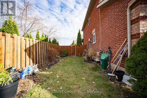 15 Inverhuron Trail, Oakville, ON - Outdoor