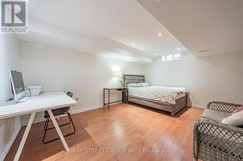 15 Inverhuron Trail, Oakville, ON - Indoor Photo Showing Bedroom