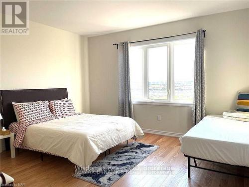 6 Explorer Way, Thorold (560 - Rolling Meadows), ON - Indoor Photo Showing Bedroom