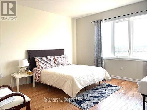 6 Explorer Way, Thorold (560 - Rolling Meadows), ON - Indoor Photo Showing Bedroom