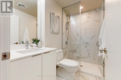 814 - 8 Olympic Garden Drive, Toronto, ON - Indoor Photo Showing Bathroom