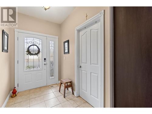 Foyer - 801 20 Street Ne Unit# 31 Lot# 31, Salmon Arm, BC - Indoor Photo Showing Other Room