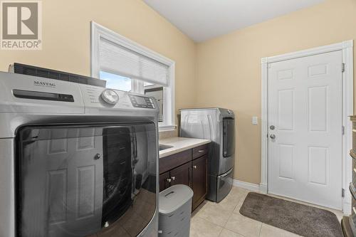 Laundry Main - 801 20 Street Ne Unit# 31 Lot# 31, Salmon Arm, BC - Indoor Photo Showing Laundry Room