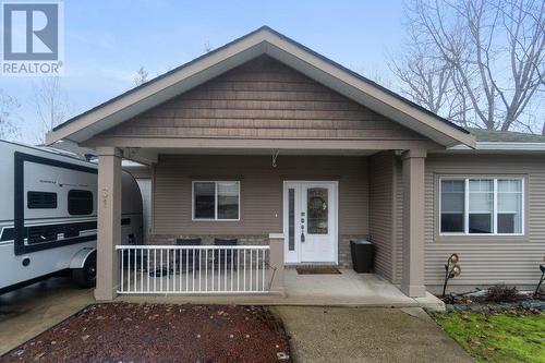 Front door entry - 801 20 Street Ne Unit# 31 Lot# 31, Salmon Arm, BC - Outdoor