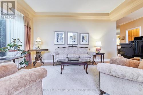 78 Country Estates Drive, Scugog (Port Perry), ON - Indoor Photo Showing Living Room