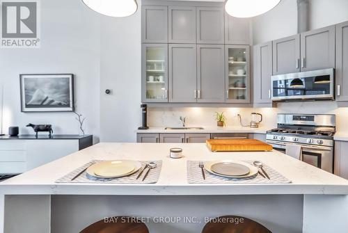 412 - 155 Dalhousie Street, Toronto, ON - Indoor Photo Showing Kitchen