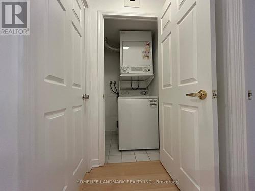 510 - 22 Olive Avenue, Toronto, ON - Indoor Photo Showing Laundry Room