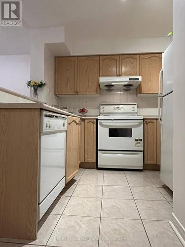 510 - 22 Olive Avenue, Toronto, ON - Indoor Photo Showing Kitchen