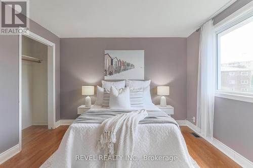 42 Northlin Park Road, Kawartha Lakes (Lindsay), ON - Indoor Photo Showing Bedroom