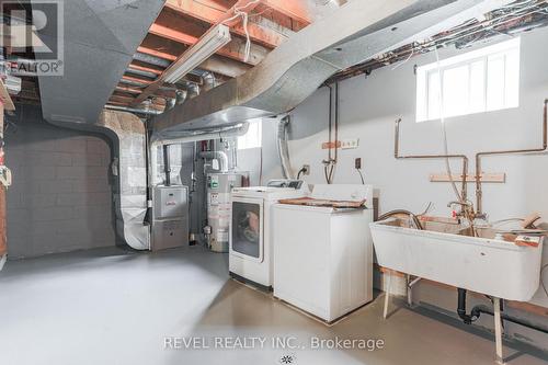 42 Northlin Park Road, Kawartha Lakes (Lindsay), ON - Indoor Photo Showing Laundry Room