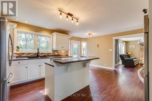 1 Meadowbrook Lane, Thames Centre (Thorndale), ON - Indoor Photo Showing Kitchen